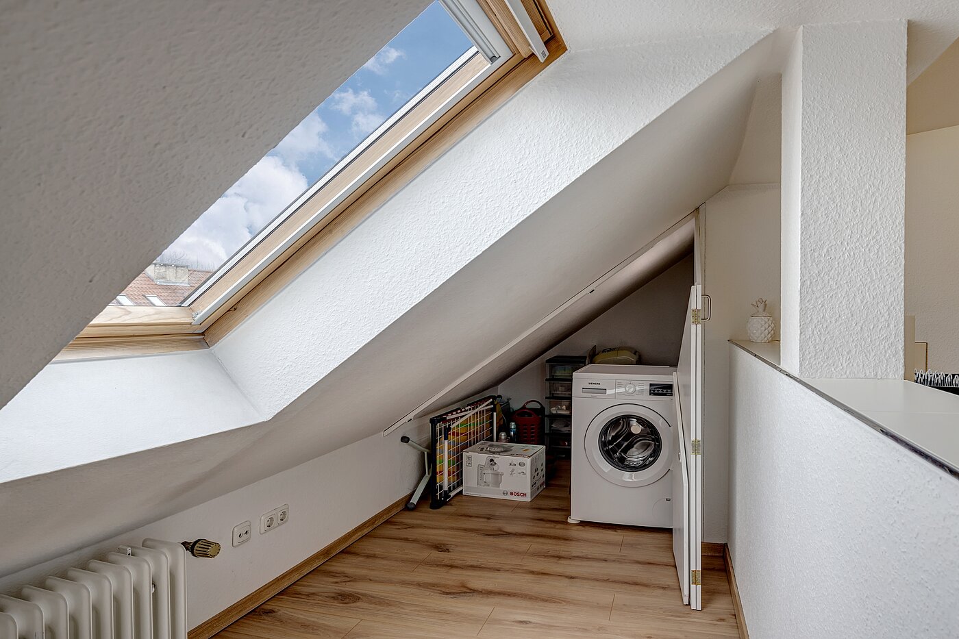 Appartamento mansardato a 4.5 camere | München-Ludwigsvorstadt | 70461 | Wohnen / Essen