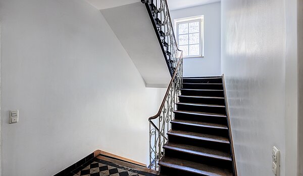 Appartamento a 1.5 camere | München-Neuhausen | 70473 | Stilvolles Treppenhaus