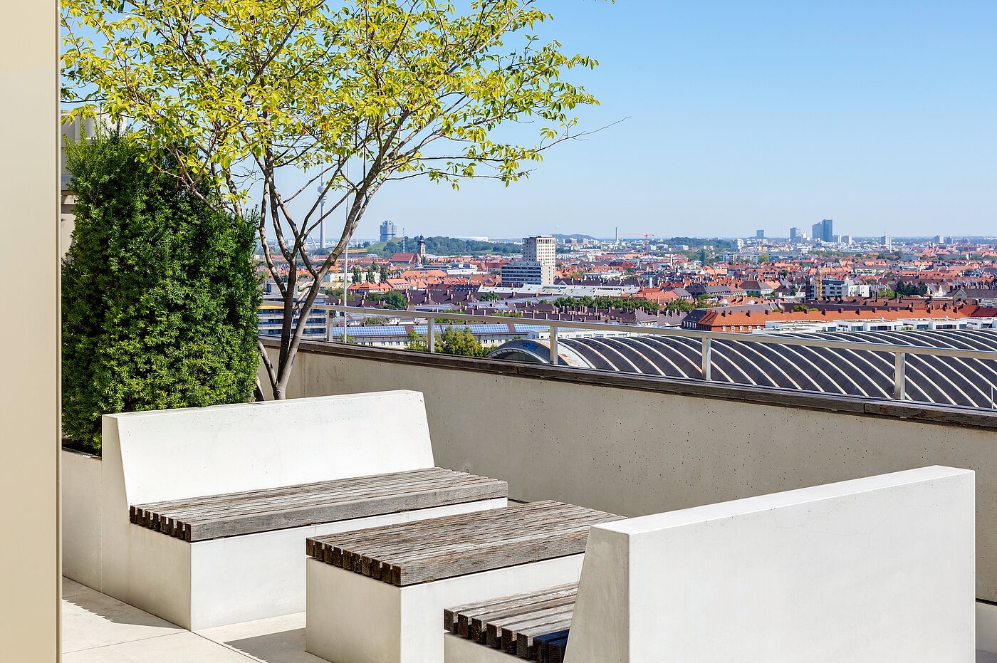 Apartment a 1.5 camere | München-Neuhausen | 70444 | Dachterrasse bei Tag....