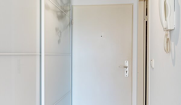 Apartment a 2 camere | München-Feldmoching | 70466 | Flur Richtung Eingang