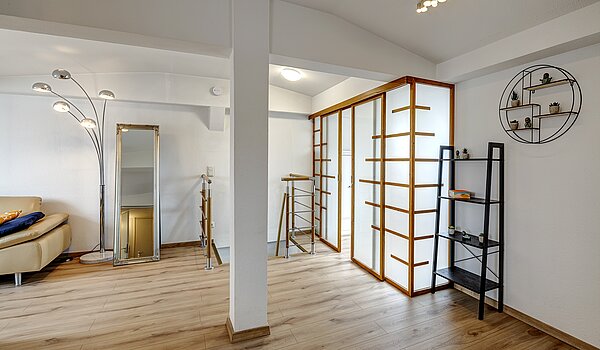 Appartamento mansardato a 4.5 camere | München-Ludwigsvorstadt | 70461 | Wohnen / Essen