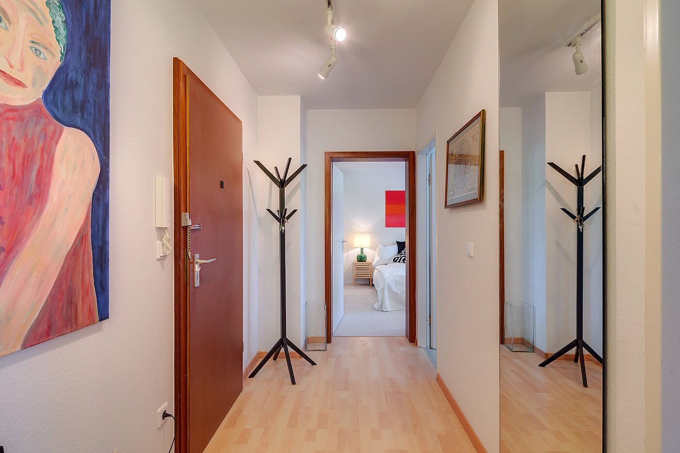 Appartamento a 2 camere | München-Maxvorstadt | 2105ML3 | Flur mit Garderobe