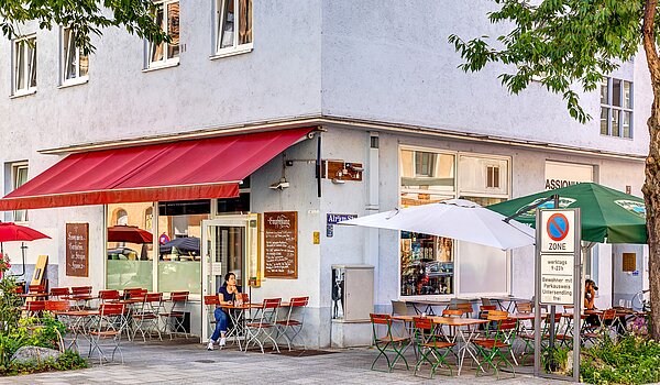 Appartamento mansardato a 1 camera | München-Sendling | 700402 | Restaurants & Geschäfte