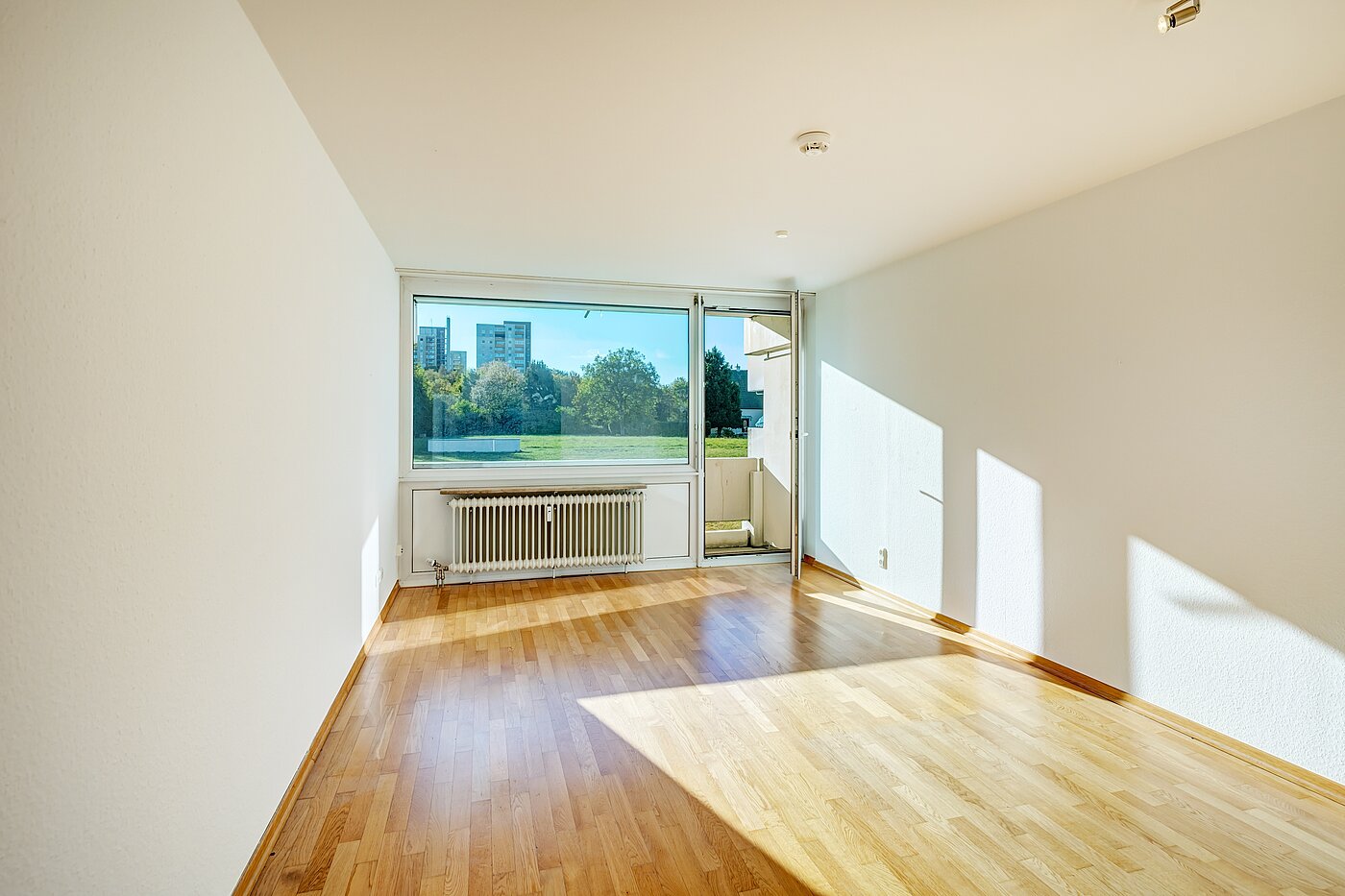 Apartment a 2 camere | München-Feldmoching | 70466 | Helles Wohnzimmer...