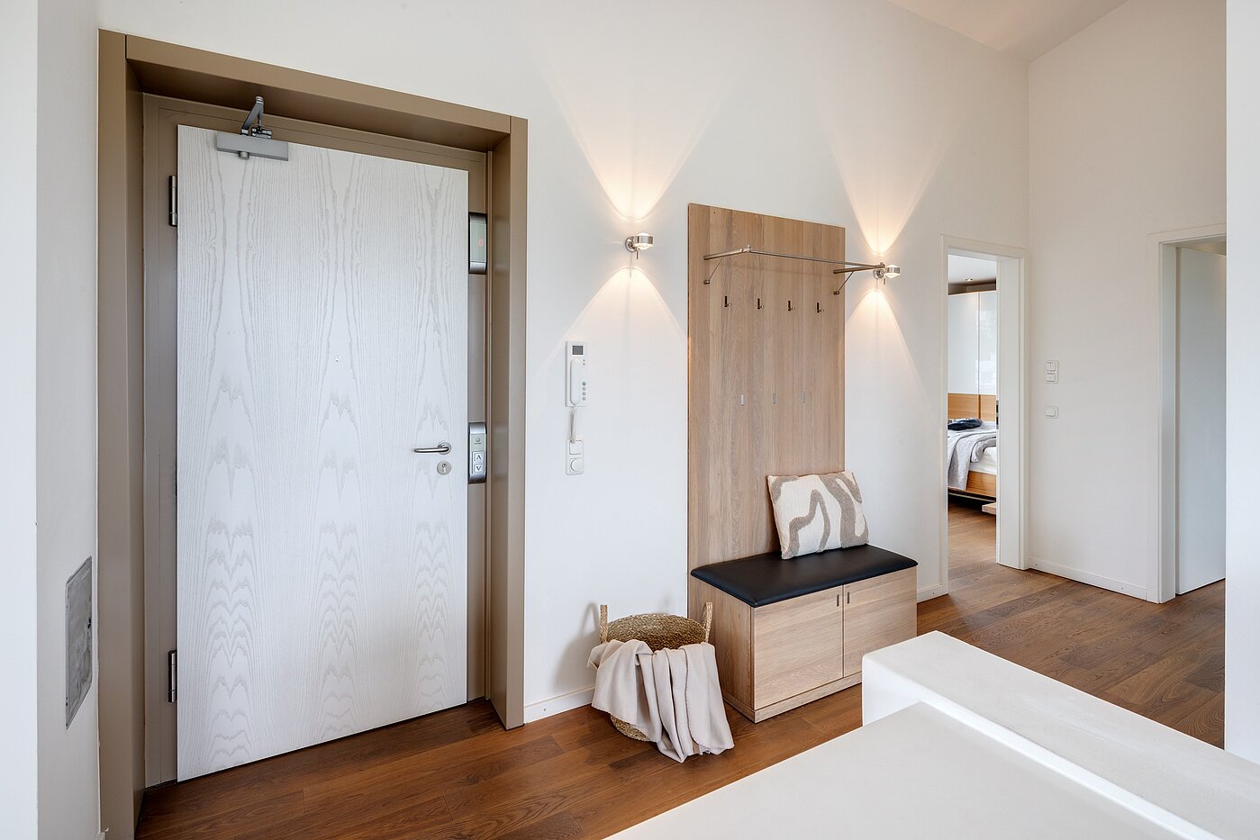 Penthouse a 3.5 camere | München-Oberföhring | 70237 | Wohnungseingangstüre mit...