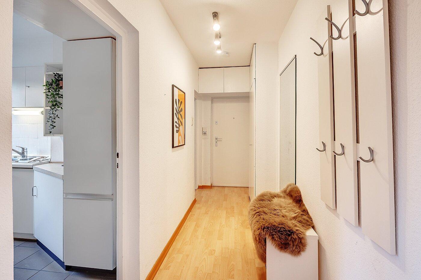 Appartamento a 1.5 camere | München-Schwabing | 2011ML3 | Flur mit Einbauschrank...