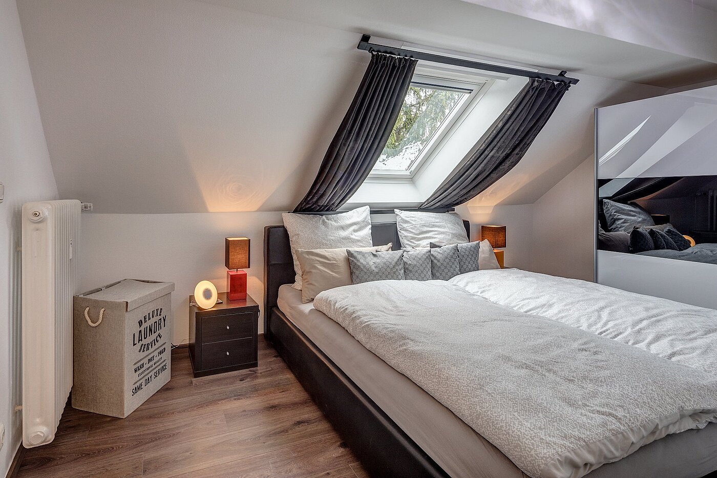 Appartamento mansardato a 3 camere | München-Hasenbergl | 1803ML5 | Großzügiges Schlafzimmer