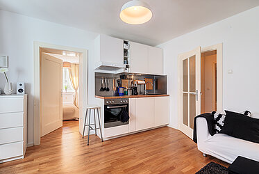 Maxvorstadt: appartamento bilocale di pregio in posizione privilegiata - disponibile da estate