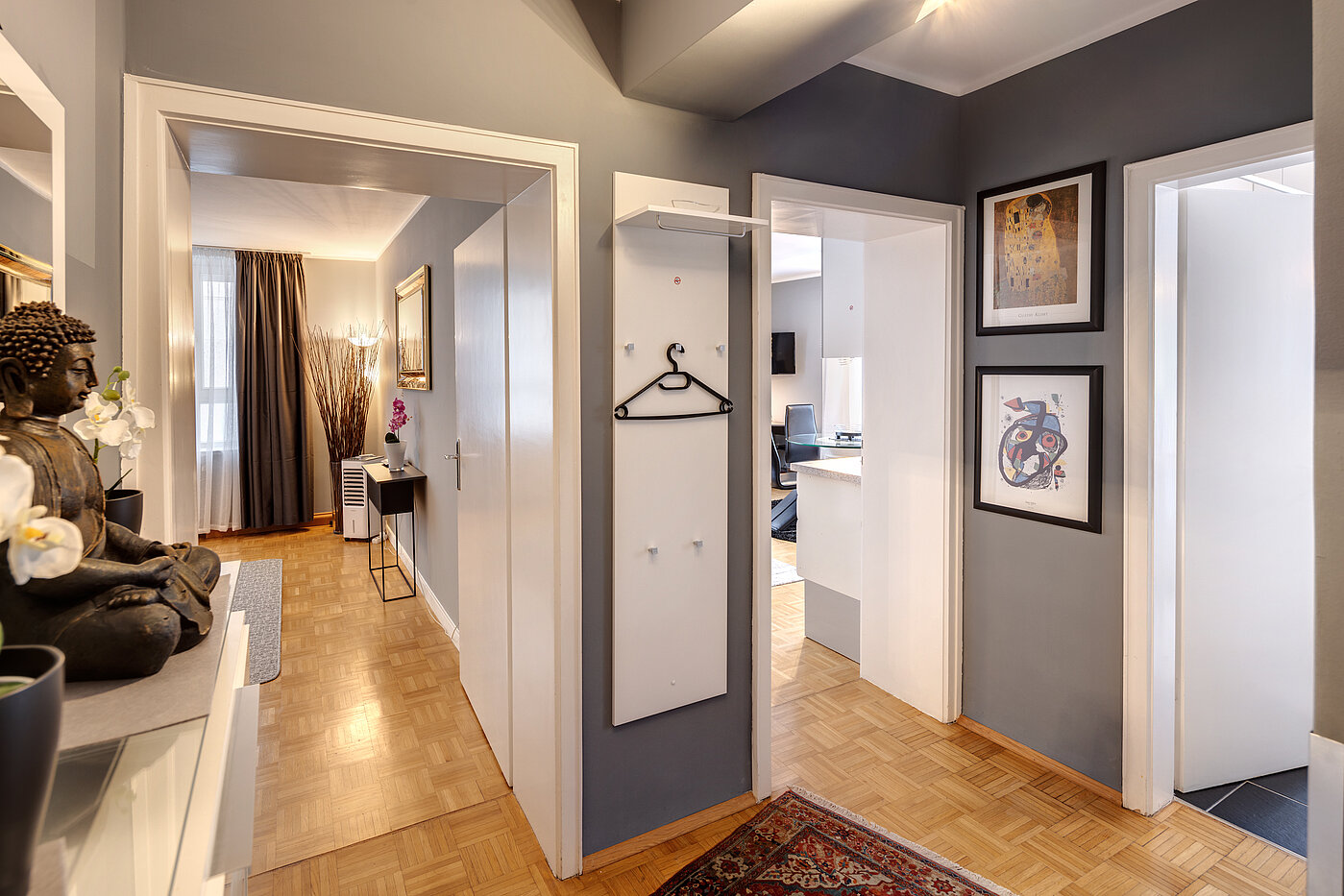 Appartamento al piano terra a 2 camere | 70219 | Vom Eingang kommend