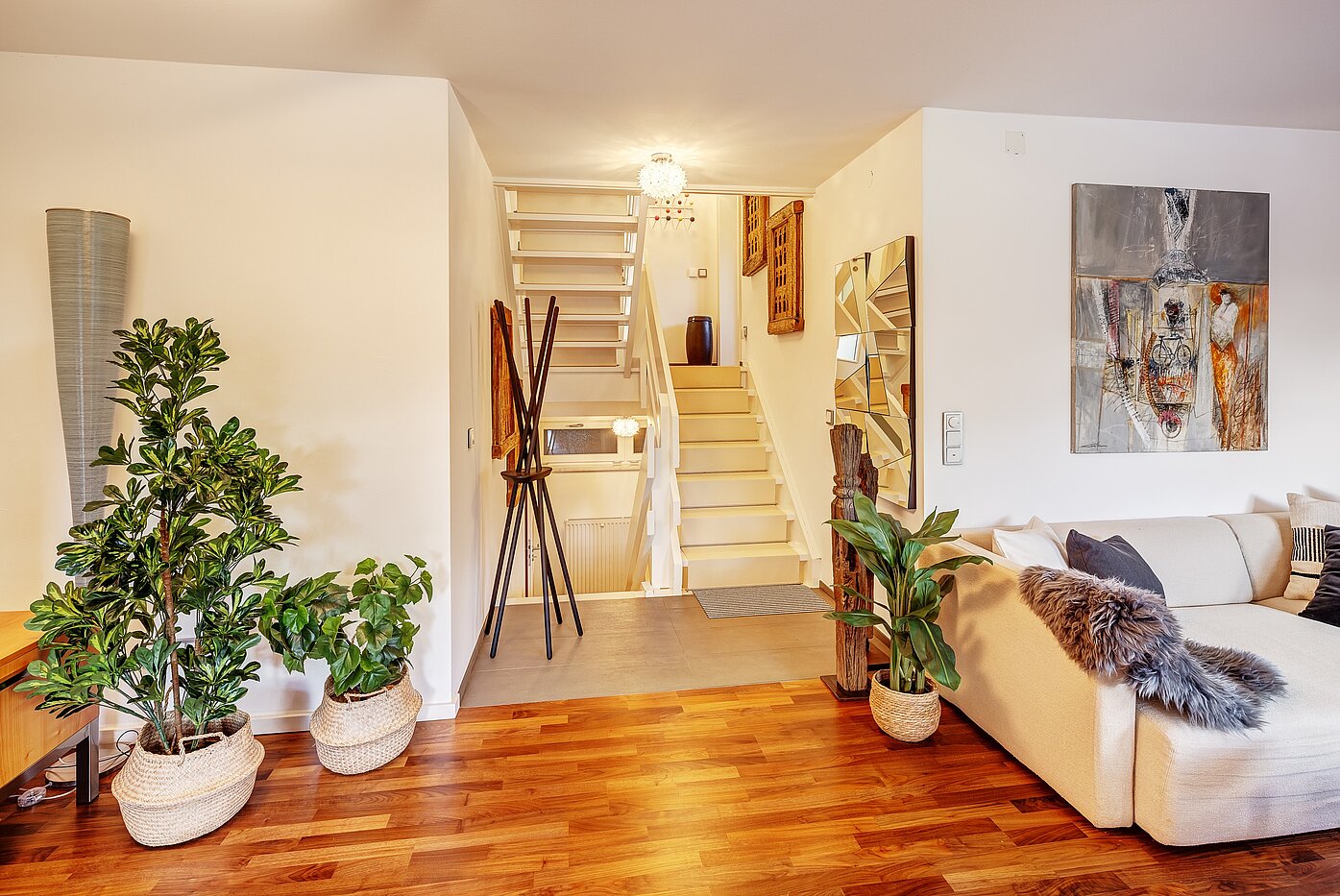 Casa a schiera d'angolo a 3 camere | Kreuth | 70037 | Offenes Treppenhaus in den Wohnbereich