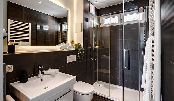 Penthouse a 3.5 camere | München-Oberföhring | 70237 | ...mit En Suite Duschbad...