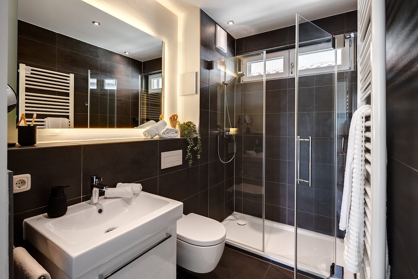 Penthouse a 3.5 camere | München-Oberföhring | 70237 | ...mit En Suite Duschbad...