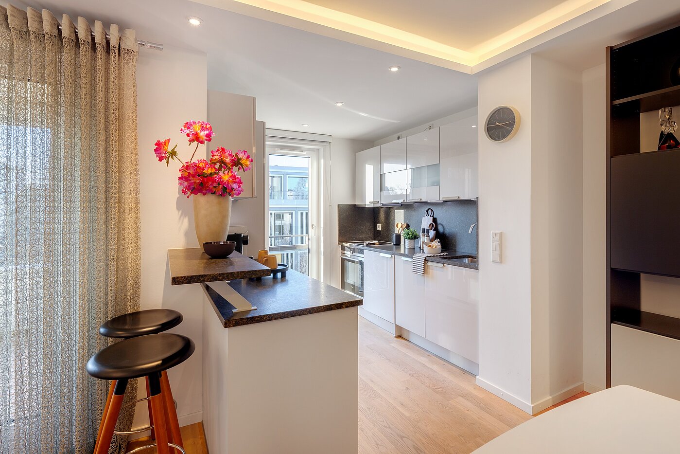 Appartamento a 4 camere | München-Bogenhausen | 70380 | Offene Küche mit Theke