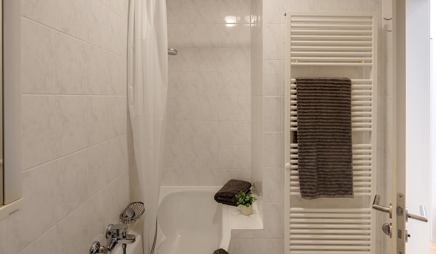 Appartamento a 1 camera | München-Maxvorstadt | 2206ML5 | ...mit Badewanne