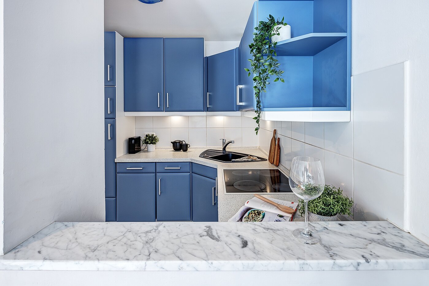 Appartamento a 3 camere | München-Schwabing | 2202ML12 | Durchreiche in die Küche
