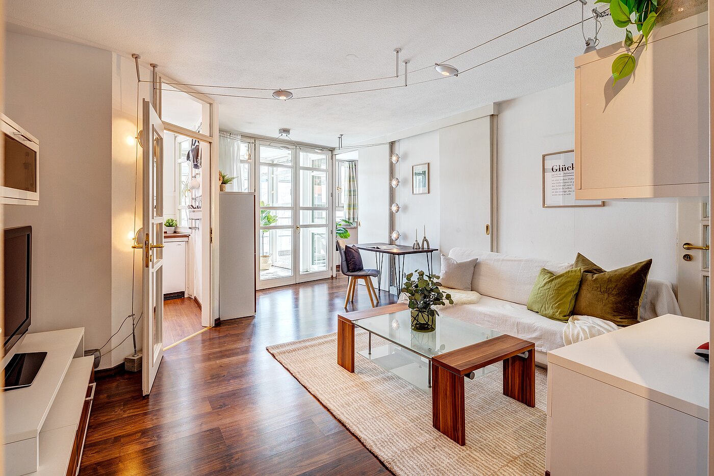 Appartamento a 2 camere | München-Schwabing | 2205ML71 | Gemütliches, helles Wohnzimmer