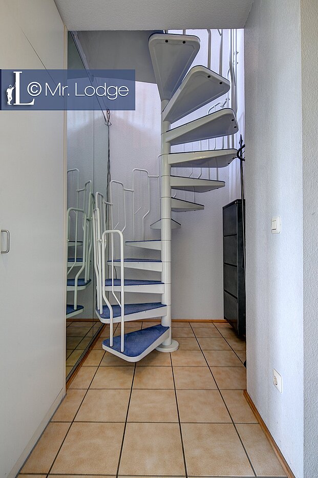 Appartamento a 2 camere | Unterschleißheim | 1711ML1 | Wendelreppe zum Dachgeschoss