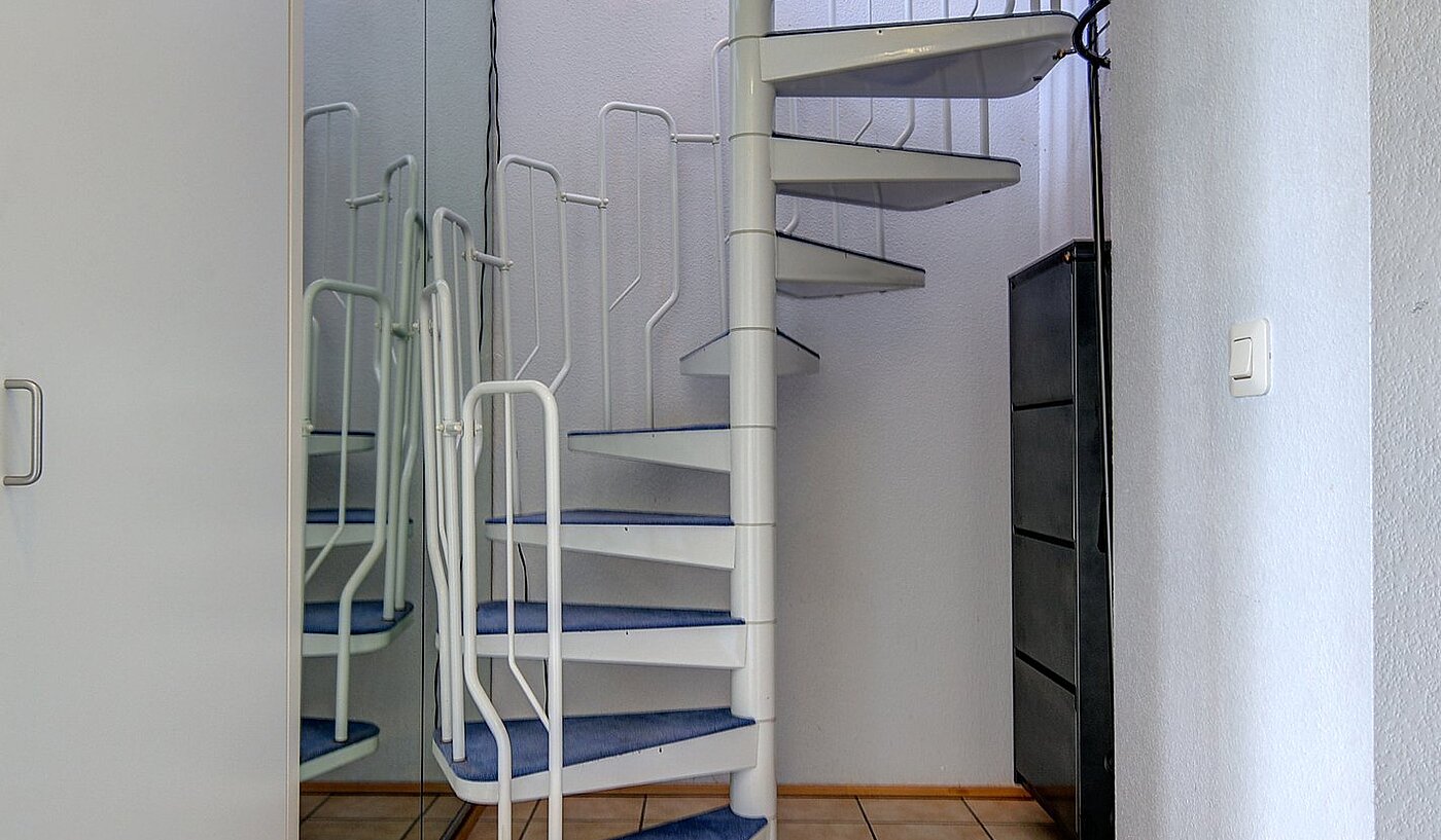 Appartamento a 2 camere | Unterschleißheim | 1711ML1 | Wendelreppe zum Dachgeschoss