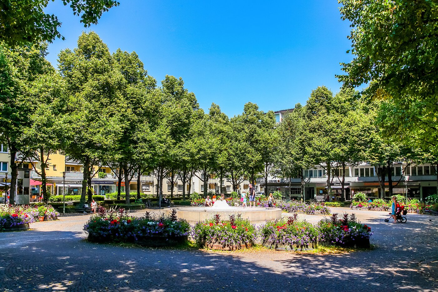 Appartamento al piano terra a 2 camere | 70219 | ... Haltestelle am Hohenzollernplatz