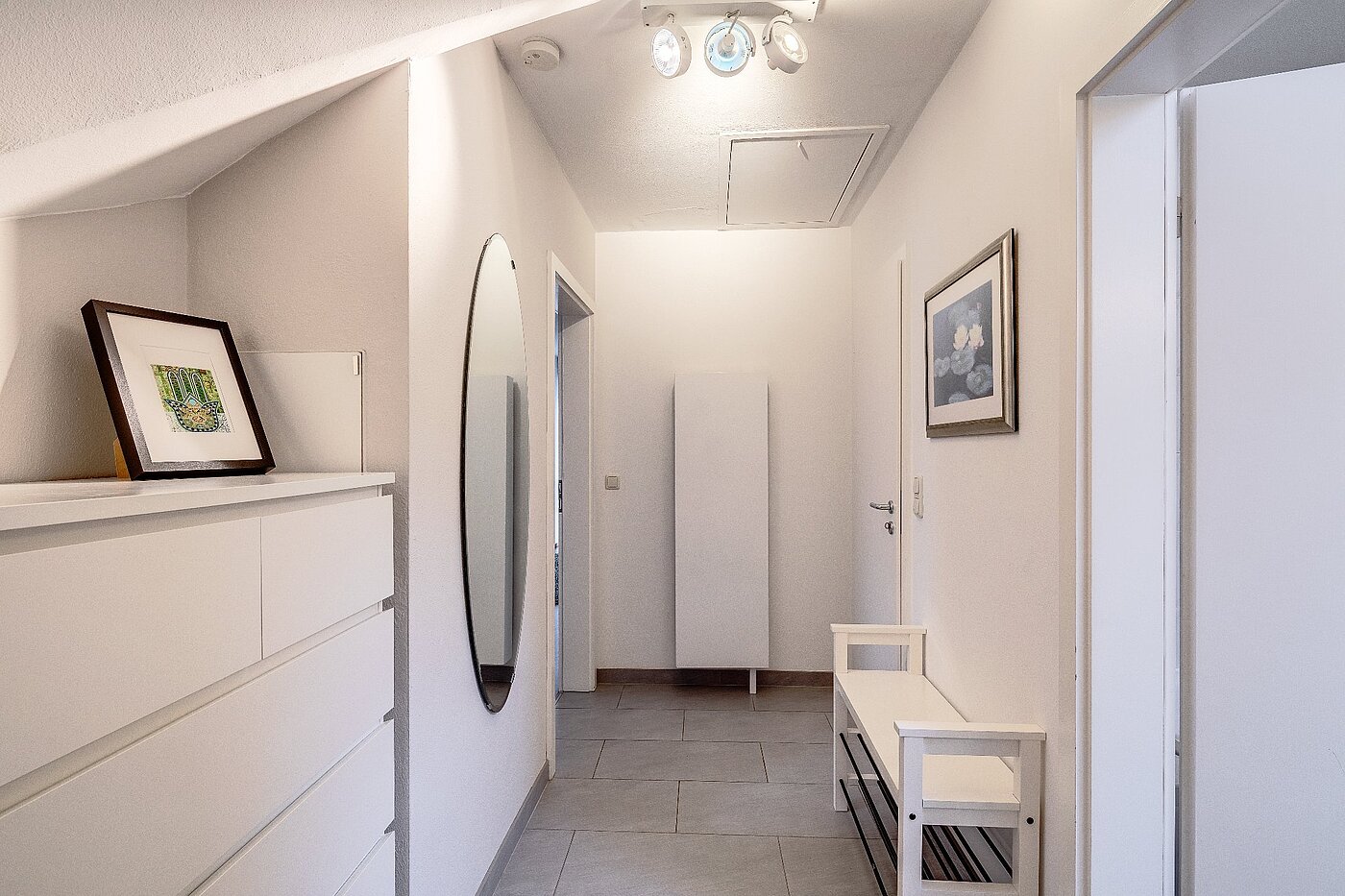 Appartamento a 2 camere | Unterhaching | 2004ML7 | geräumige Diele