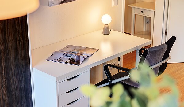 Appartamento a 2 camere | München-Schwabing | 703161 | Schreibtisch