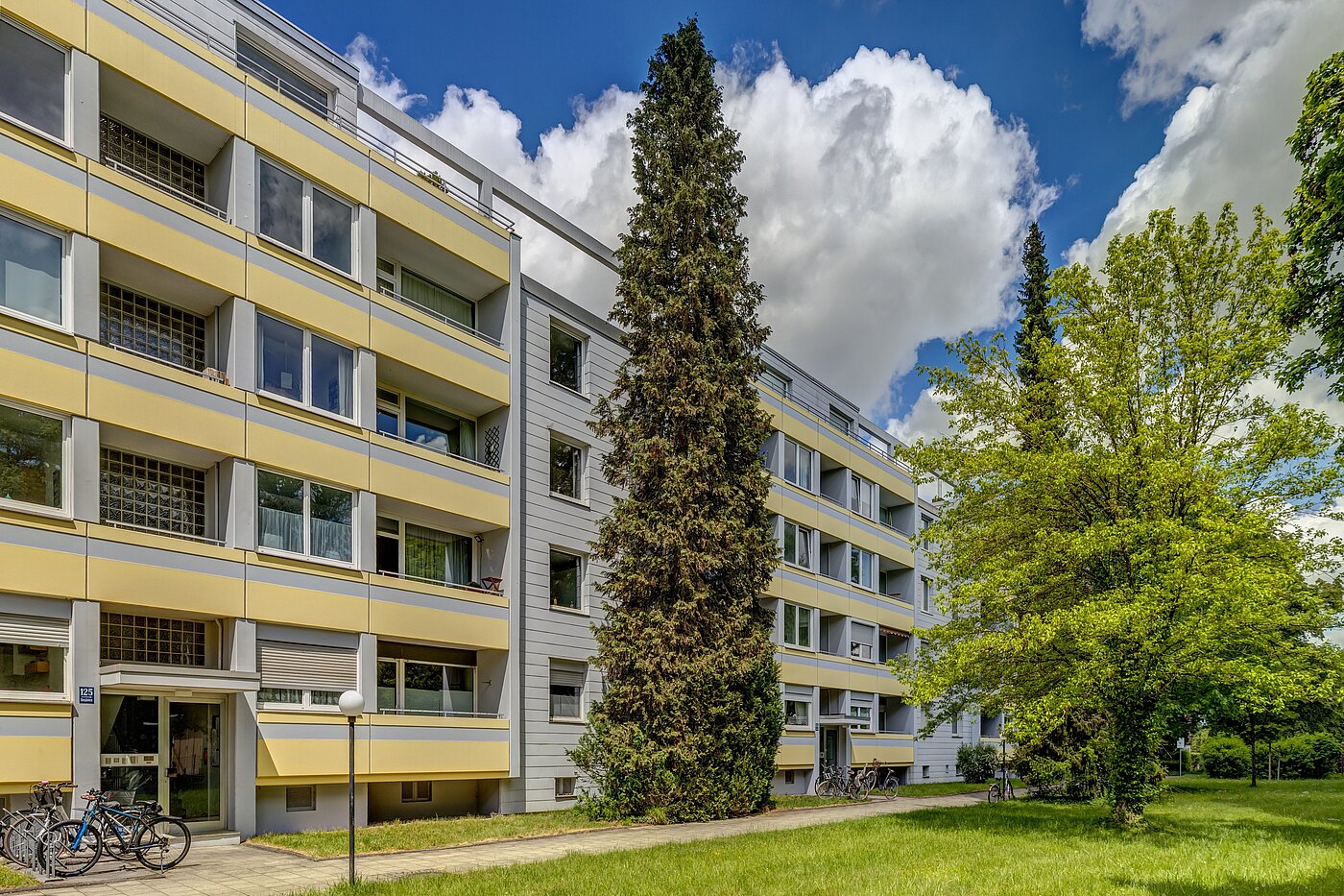 Terrassenwohnung a 3.5 camere | München-Berg am Laim | 70451 | Gebäudeansicht