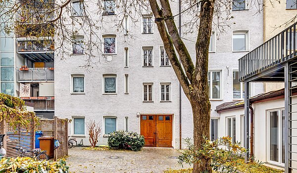 Appartamento con soppalco a 1 camera | München-Isarvorstadt | 2211ML7 | Blick zum Vordergebäude