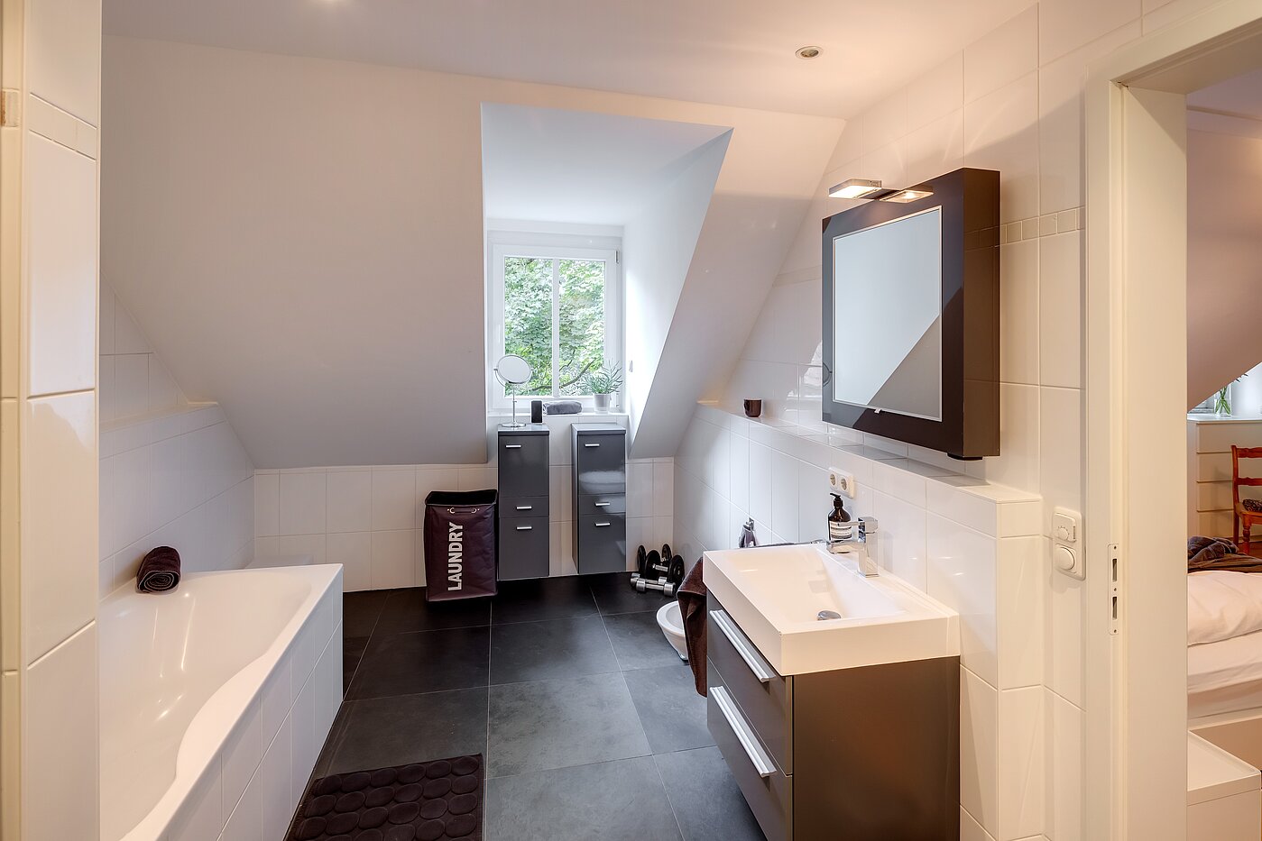 Appartamento Maisonette a 2.5 camere | München-Solln | 701961 | Tageslichtbad mit...