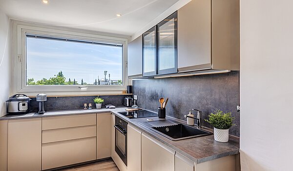 Terrassenwohnung a 3.5 camere | München-Berg am Laim | 704511 | Moderne Küche