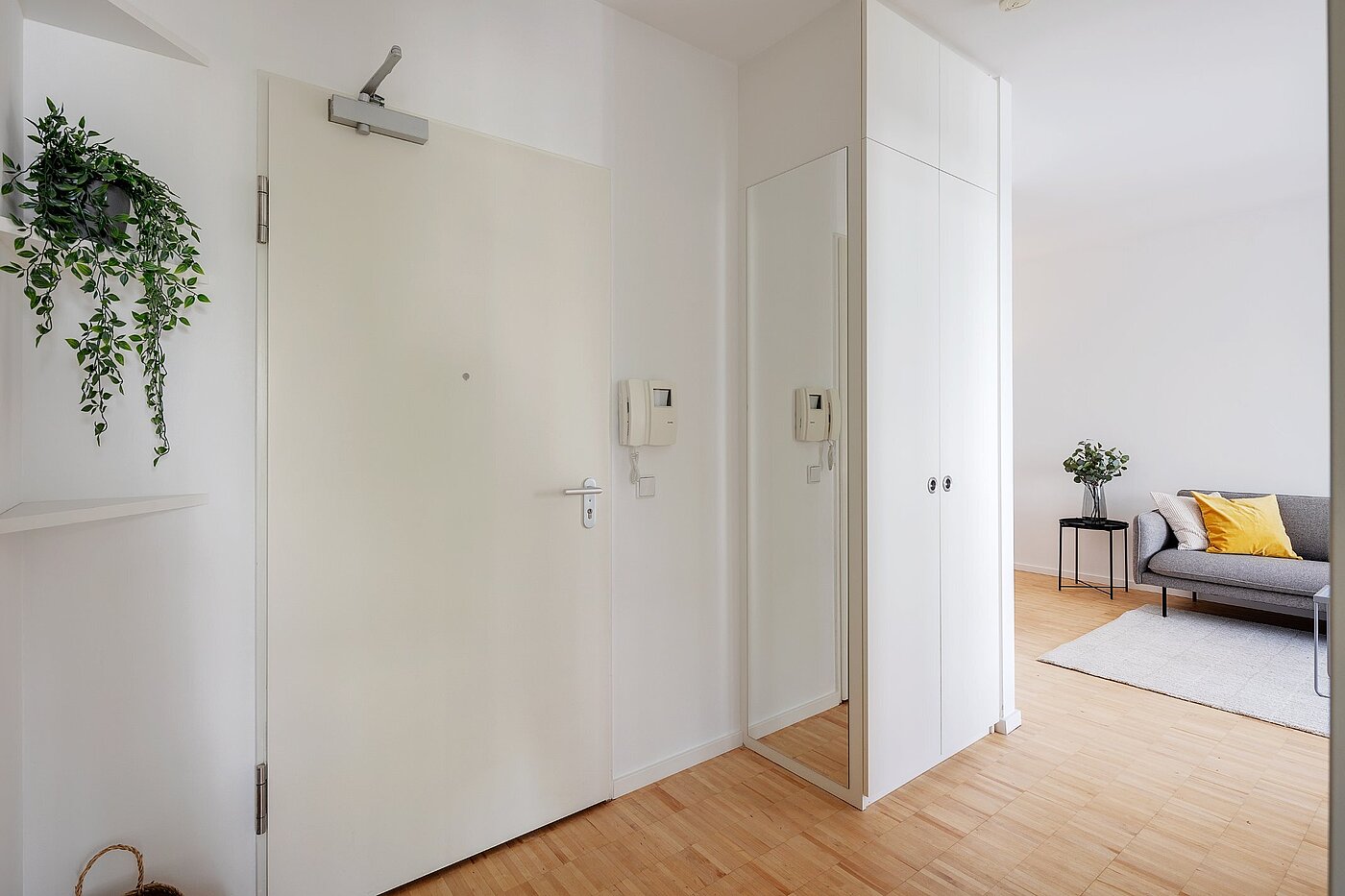 Appartamento a 2 camere | München-Thalkirchen | 2107ML2 | Flur mit Einbauschrank...