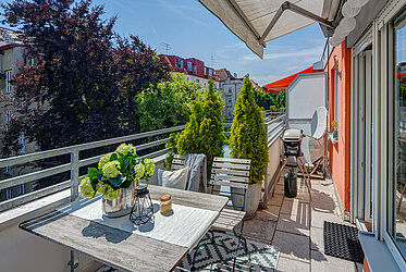 Schwabing: per gli amanti del sole - appartamento con terrazza sul tetto