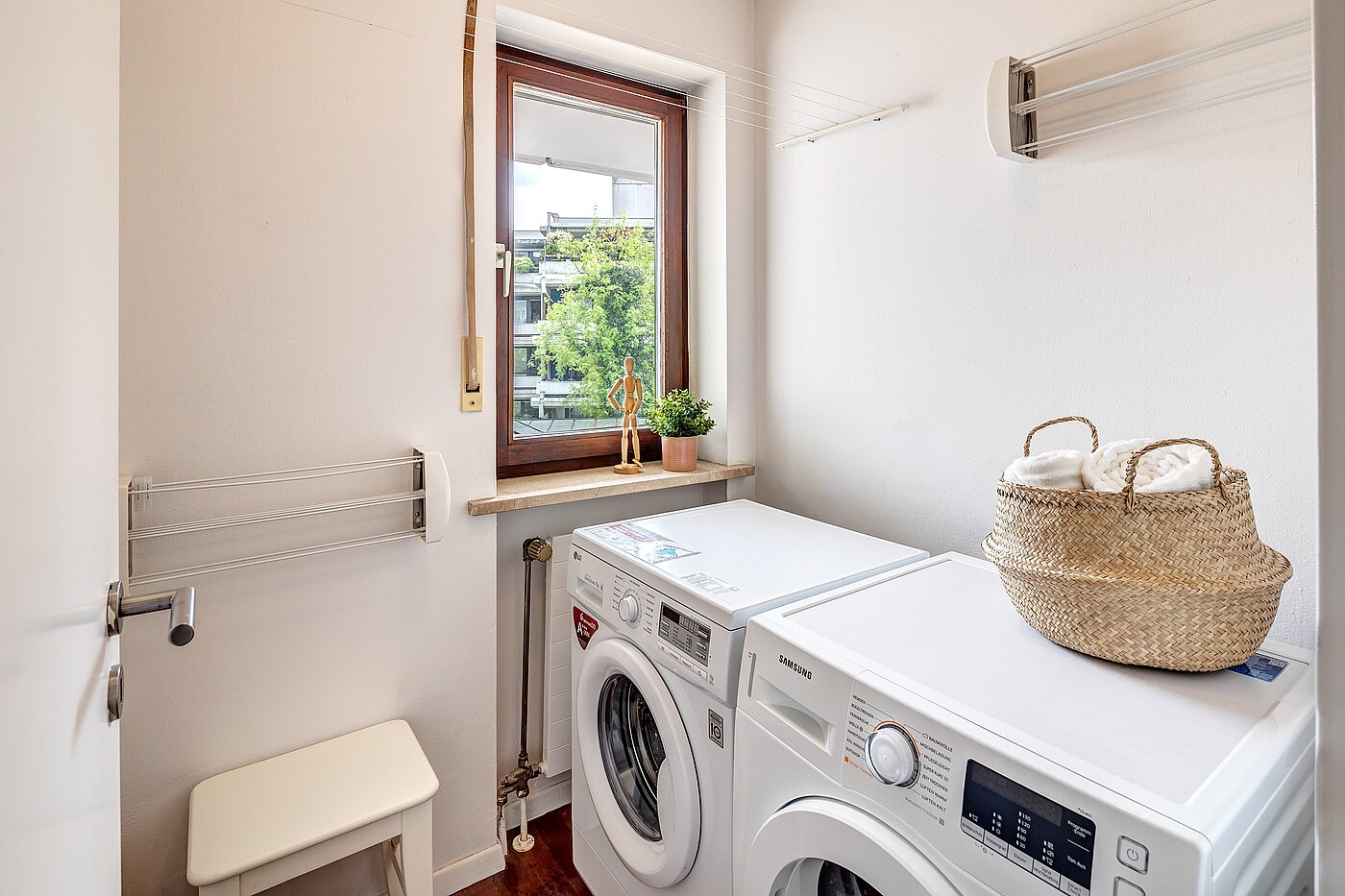Appartamento a 3 camere | München-Schwabing | 2202ML12 | Hauswirtschaftsraum mit elektr. Geräten