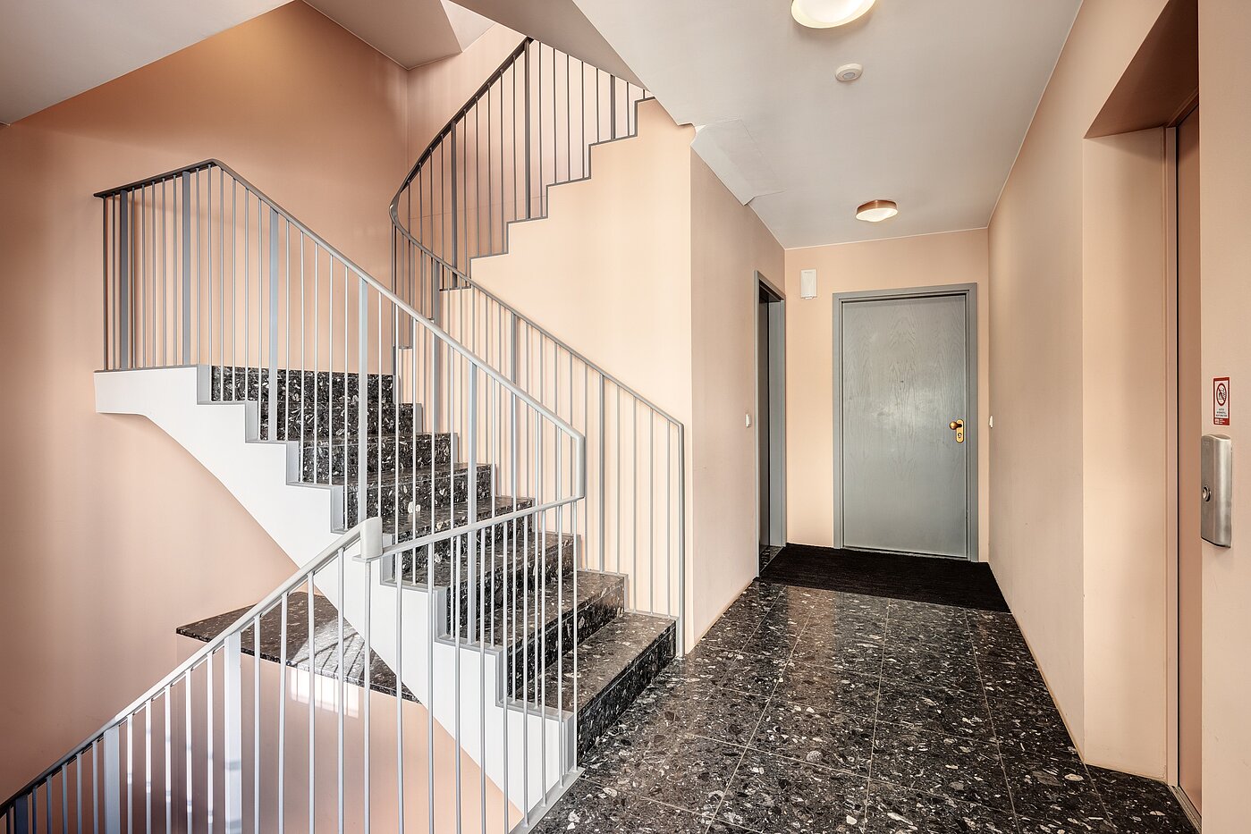 Appartamento a 2 camere | München-Schwabing | 70195 | ...Treppenhaus