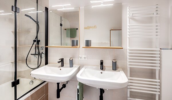 Appartamento a 3 camere | Unterhaching | 70421 | Großes Badezimmer...