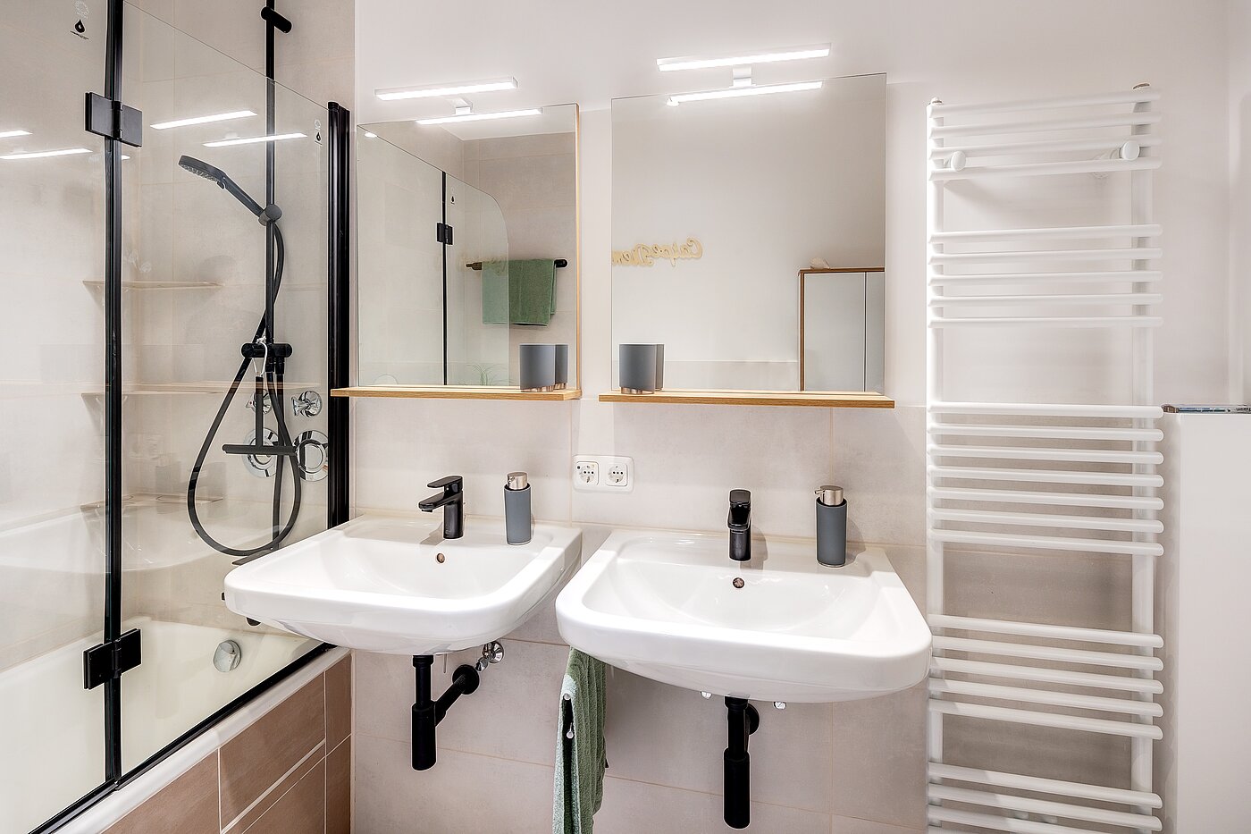 Appartamento a 3 camere | Unterhaching | 70421 | Großes Badezimmer...