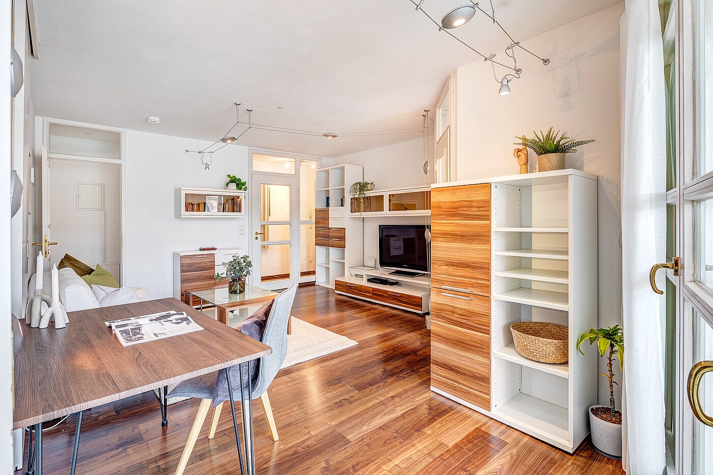 Appartamento a 2 camere | München-Schwabing | 2205ML71 | Warme Atmosphäre durch die Holzoptik