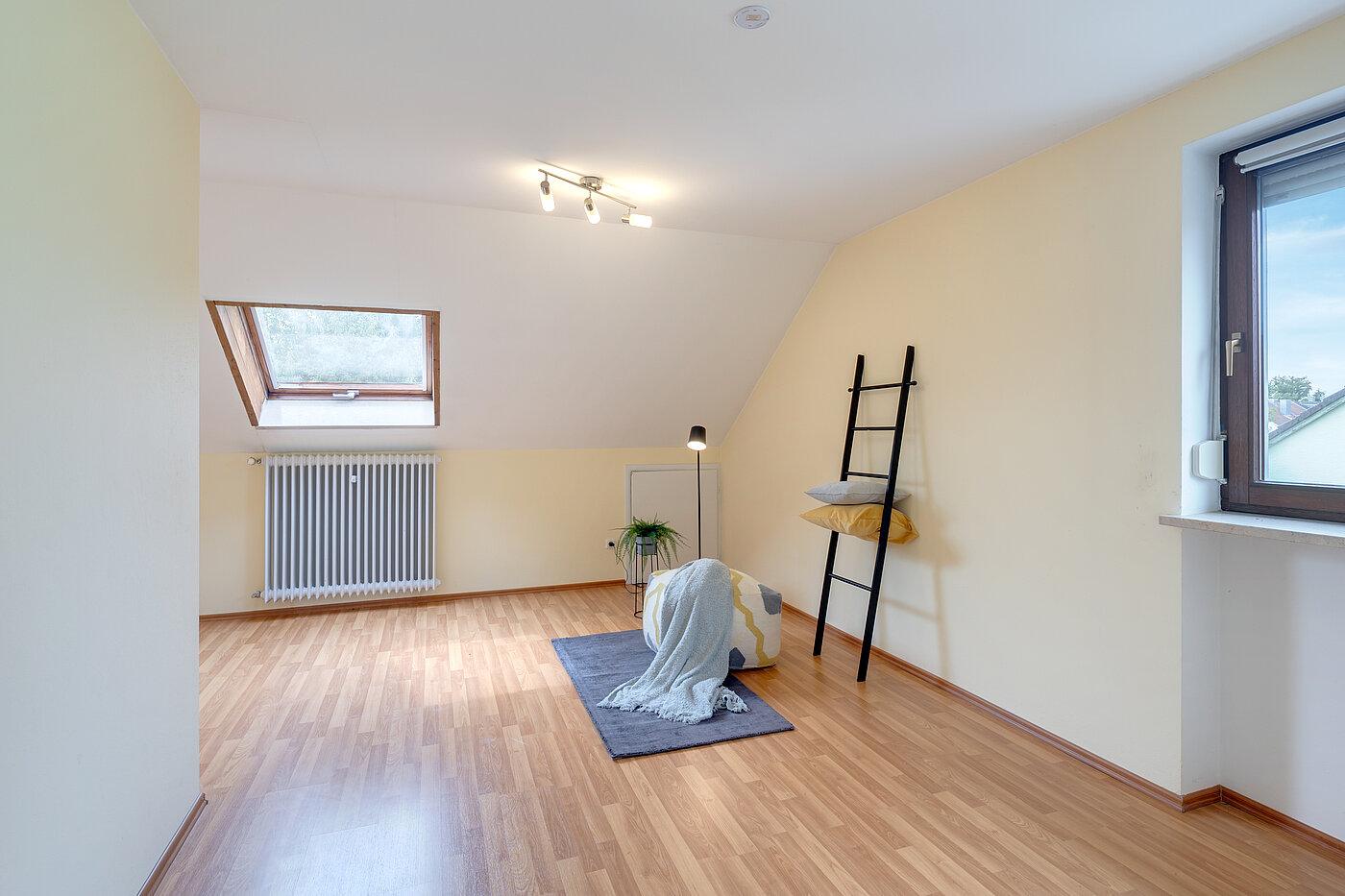 Casa a schiera d'angolo a 5.5 camere | München-Trudering | 702531 | Großes Dachstudio