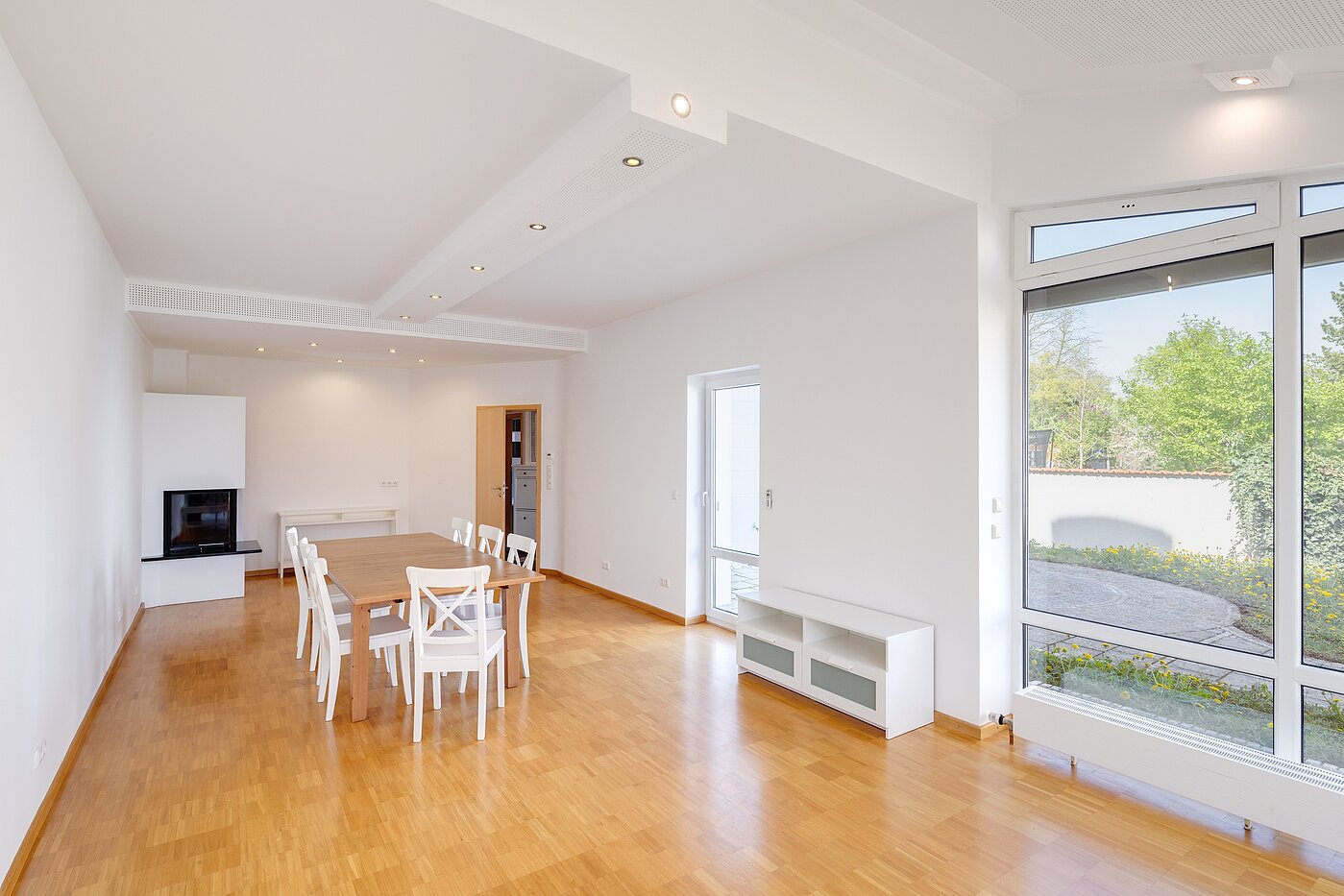 Casa bifamiliare a 6.5 camere | Unterschleißheim | 70122 | ...mit Platz zum Essen...