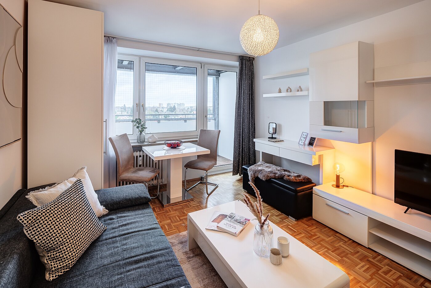 Apartment a 1 camera | München-Forstenried | 70190 | Wohnen, Essen...