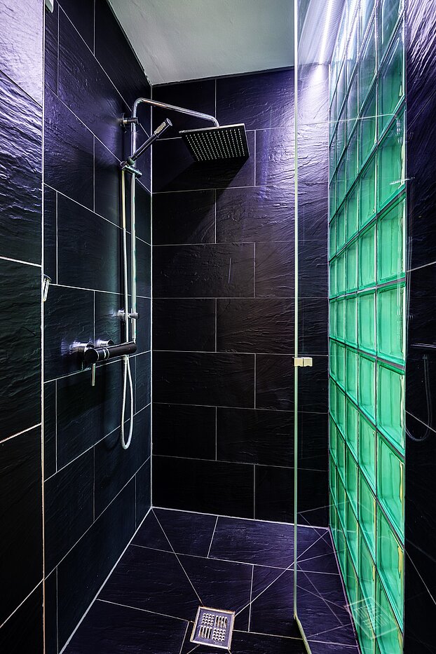 Appartamento a 2 camere | München-Au | 70108 | Dusche mit Schieferplatten