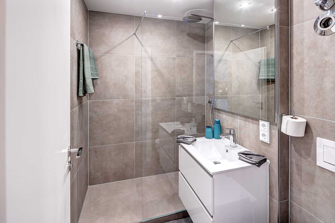 Apartment a 1 camera | München-Pasing | 70302 | Große Dusche