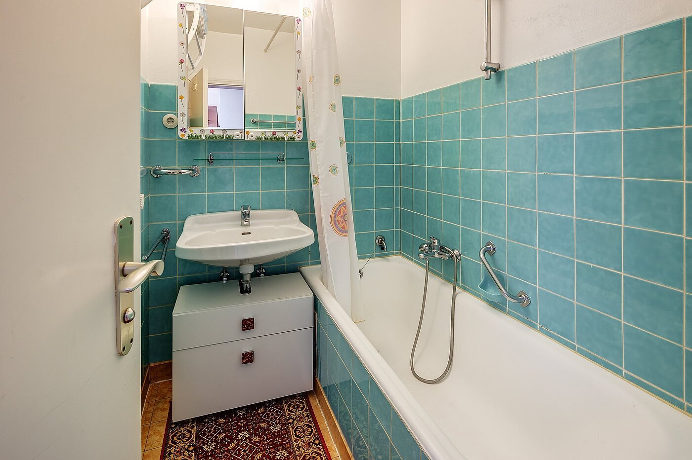 Appartamento a 2 camere | München-Sendling-Westpark | 2003ML10 | Badezimmer mit Badewanne