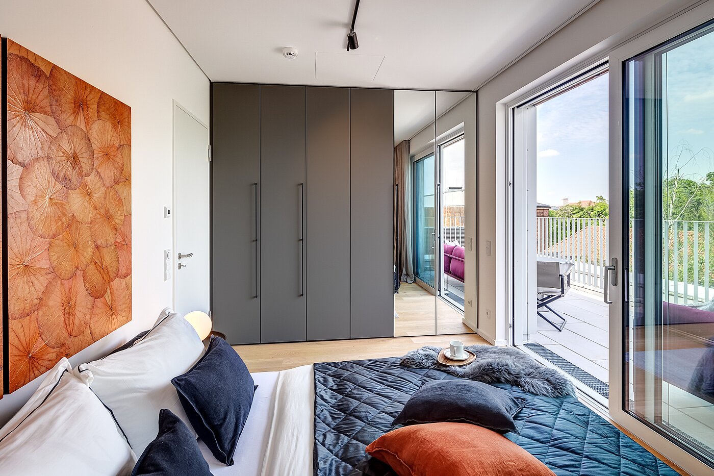 Appartamento a 2 camere | 70134 | Gediegene Einbaumöbel