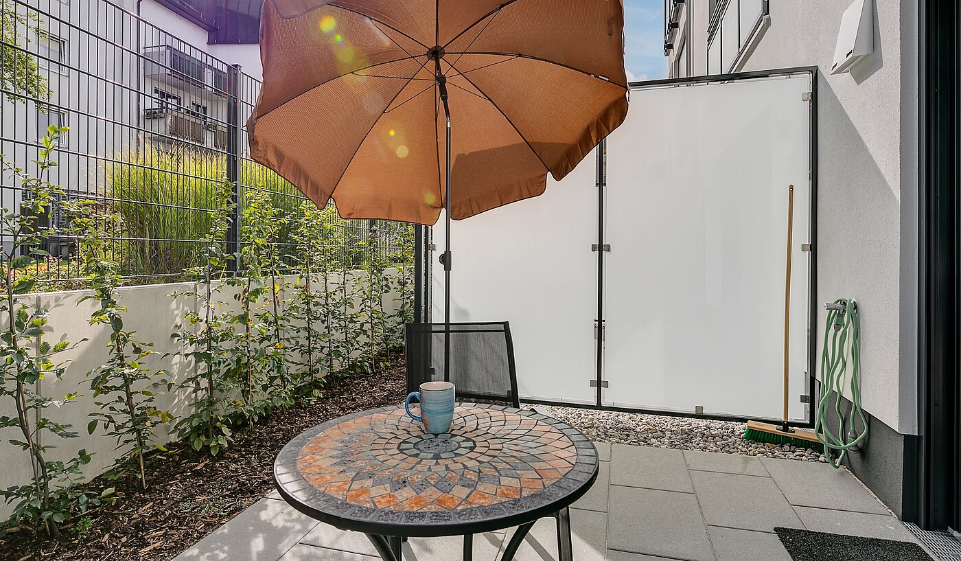 Appartamento al piano terra a 1 camera | München-Milbertshofen | 2202ML8 | ...und kleinem Grünstreifen