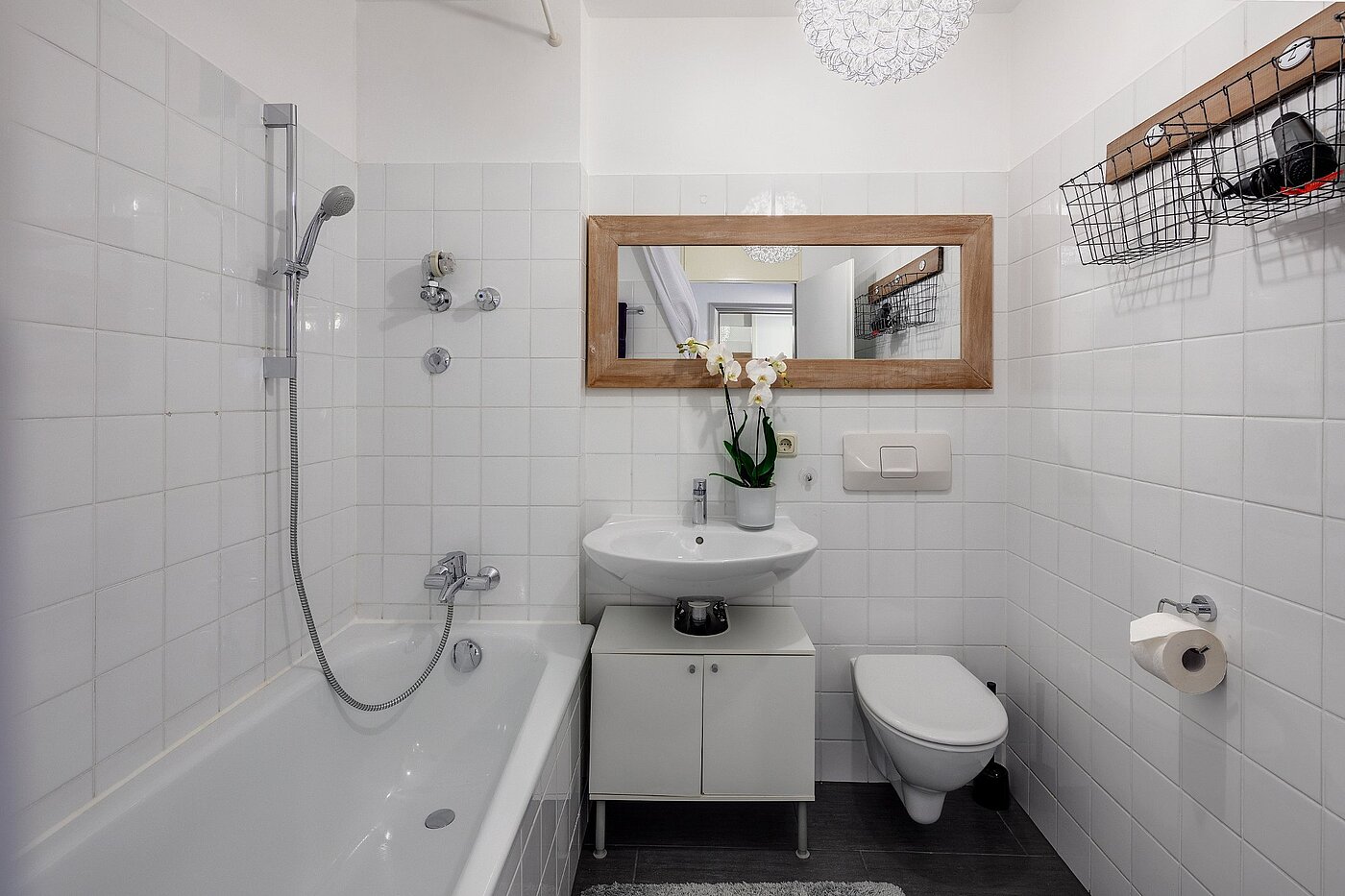 Appartamento a 1 camera | München-Lehel | 2001ML10 | Bad mit Badewanne