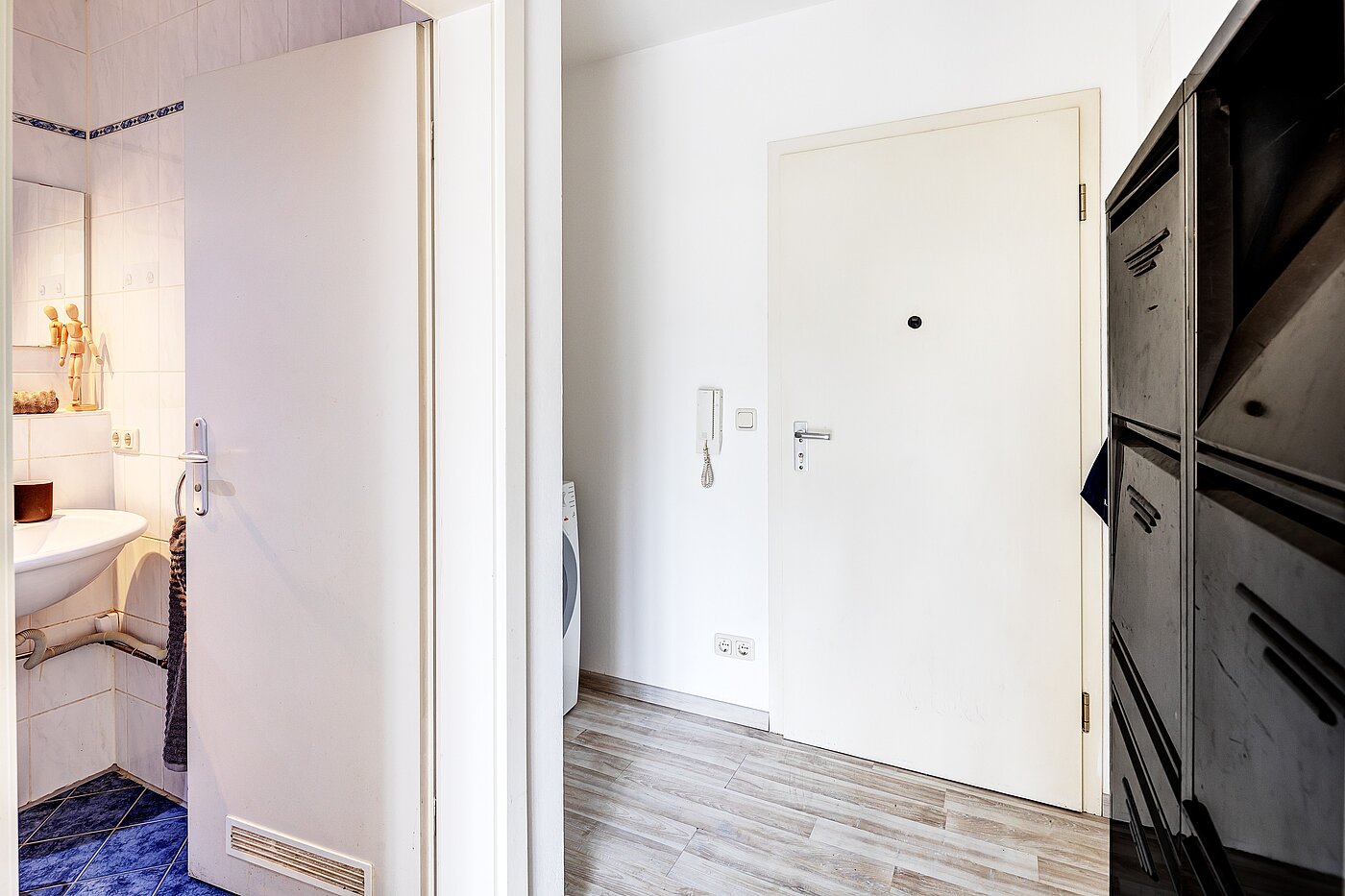 Appartamento al piano terra a 1.5 camere | München-Aubing | 70000 | Diele mit Stellfläche