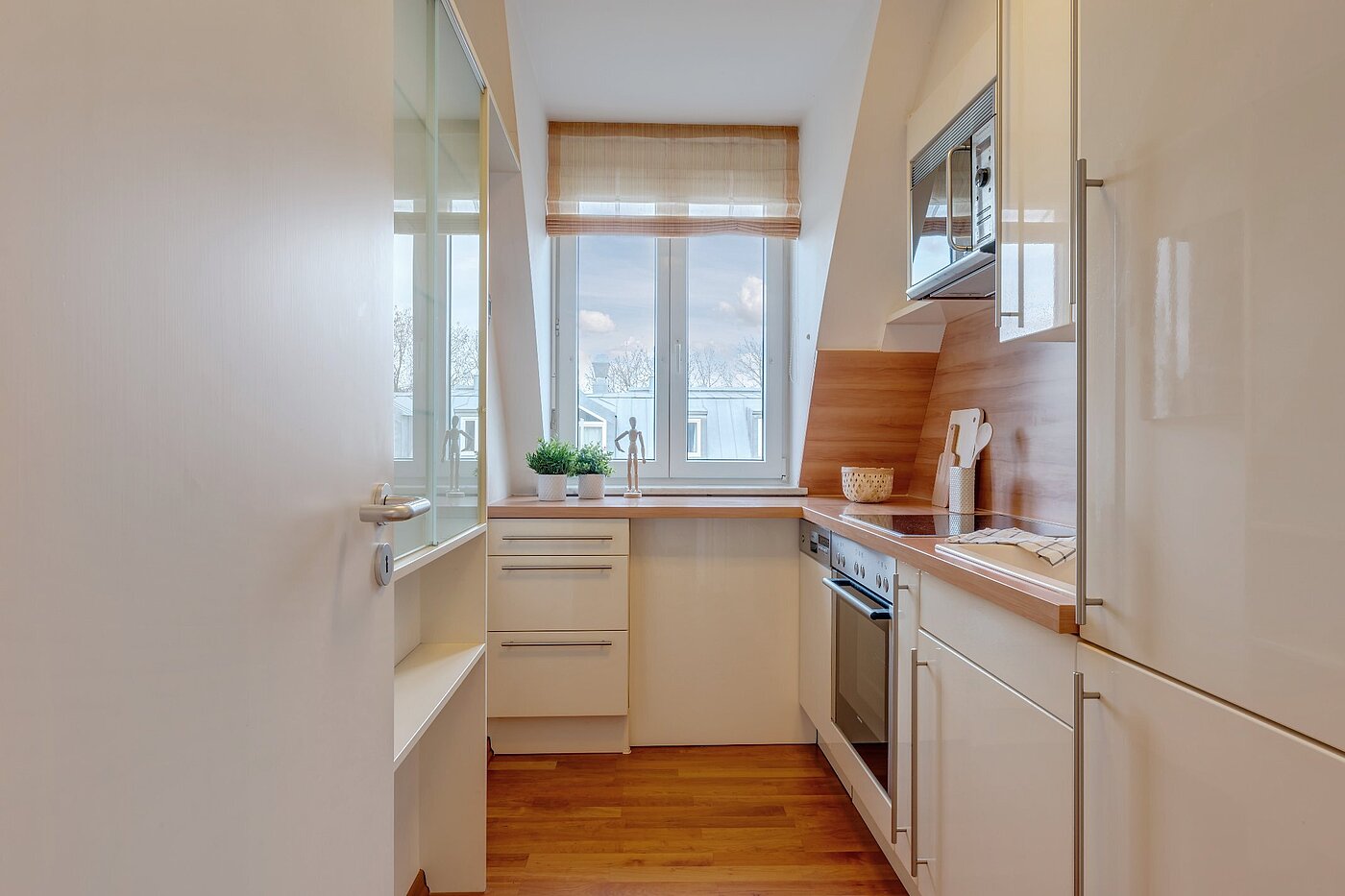 Appartamento mansardato a 2 camere | München-Sendling | 1911ML4 | Küchenzeile mit...