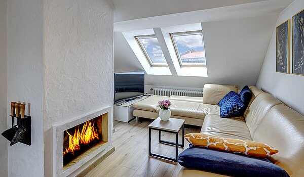 Appartamento mansardato a 4.5 camere | München-Ludwigsvorstadt | 70461 | Wohnen / Essen
