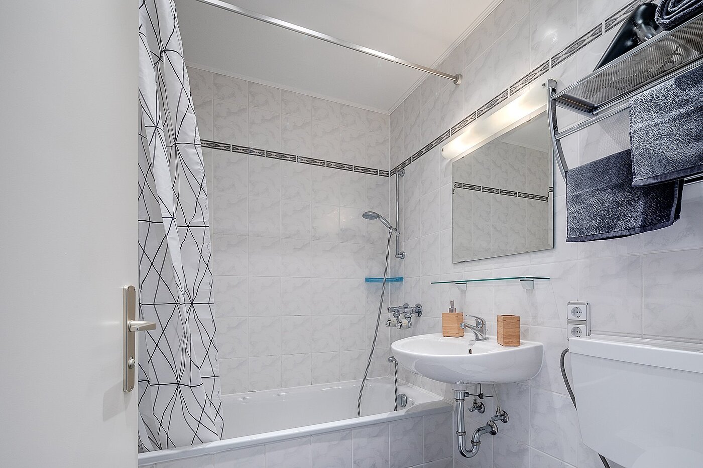 Appartamento a 1 camera | München-Moosach | 1903ML3 | Bad mit Badewanne