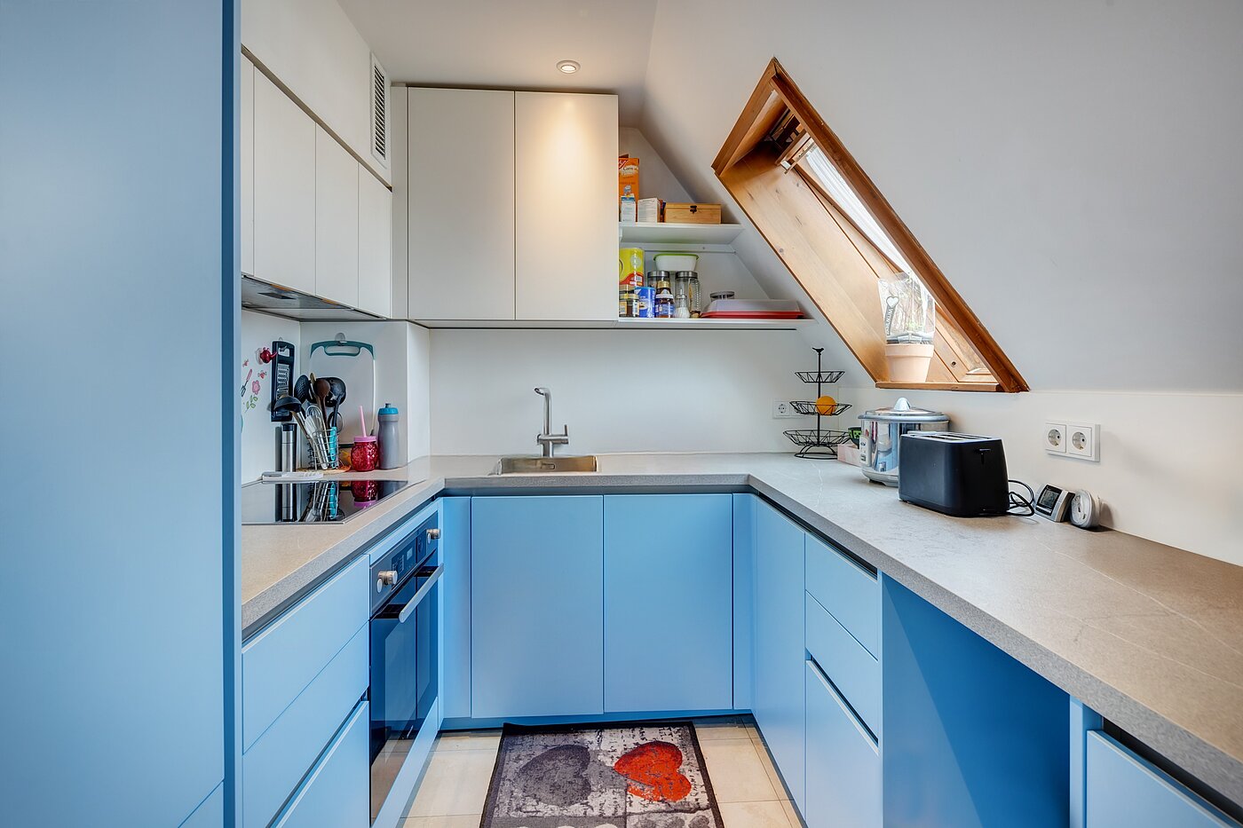 Casa indipendente a 8 camere | 70229 | Küche mit Fenster...